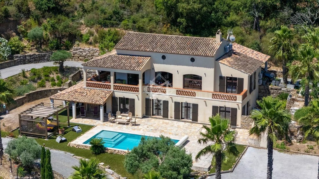 Villa in Le Plan-de-la-Tour, Provence-Alpes-Côte d'Azur, France 3 - 18316827