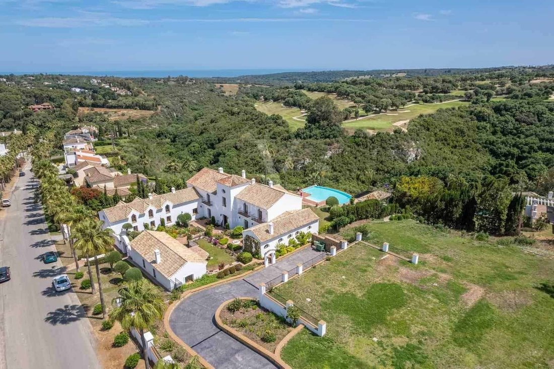 Villa in Guadiaro, San Roque, Andalusia 2 - 18316650