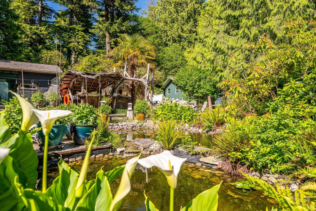 Tofino, British Columbia, Canada 2 - 15948540