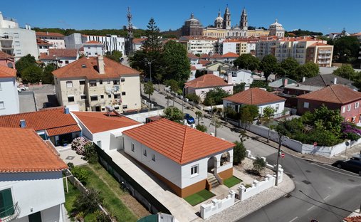 Villa in Mafra, Lisbon, Portugal 1