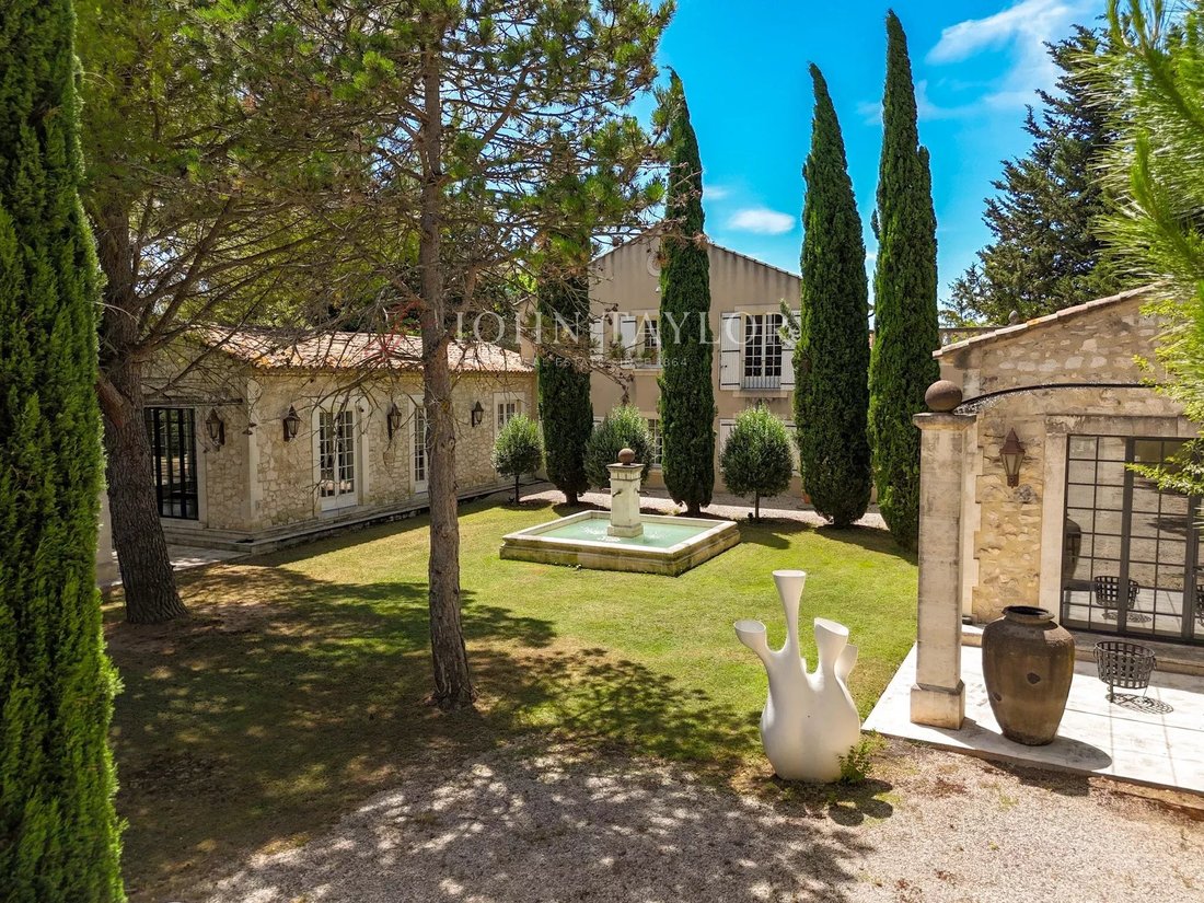 Domaine à Eygalières, Provence-Alpes-Côte d'Azur, France 4 - 18316685