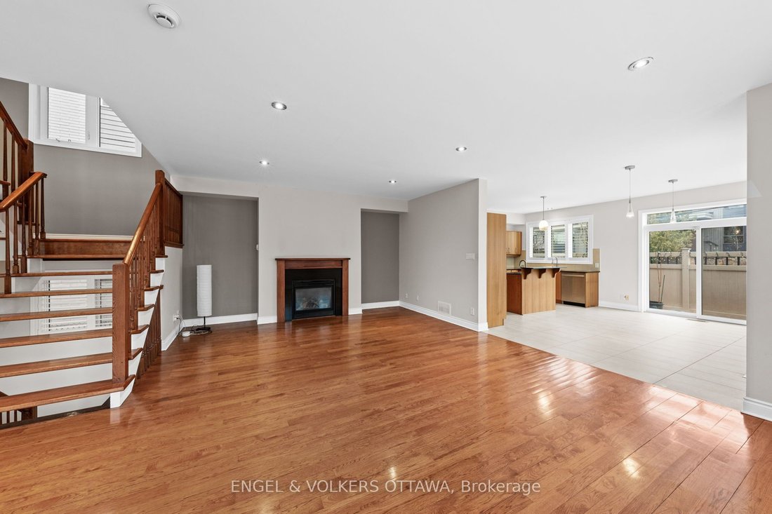 House in Ottawa, Ontario, Canada 3 - 18316698