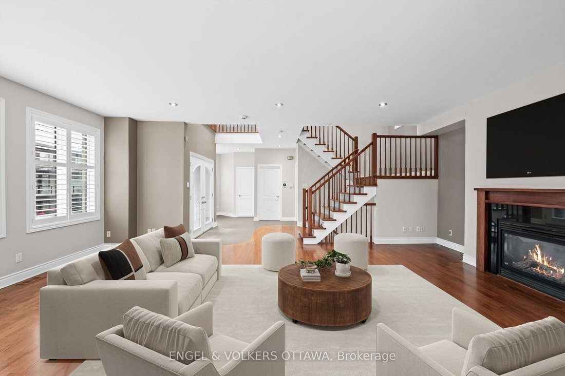House in Ottawa, Ontario, Canada 5 - 18316698