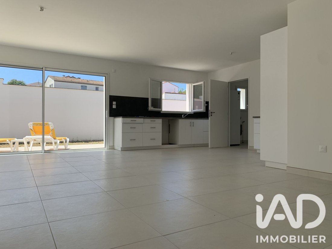 House in Vaux-sur-Mer, Nouvelle-Aquitaine, France 5 - 16018351