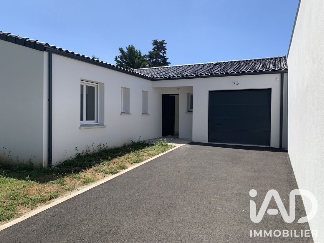 House in Vaux-sur-Mer, Nouvelle-Aquitaine, France 2 - 16018351
