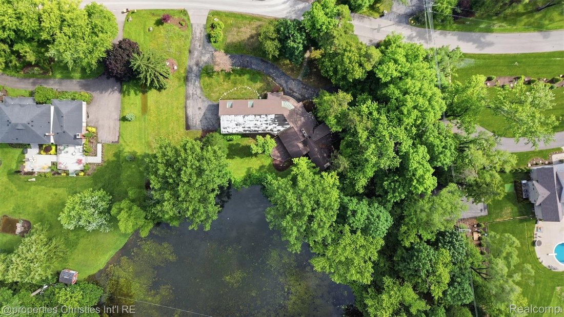 Land in Beverly Hills, Michigan, United States 1 - 18316947