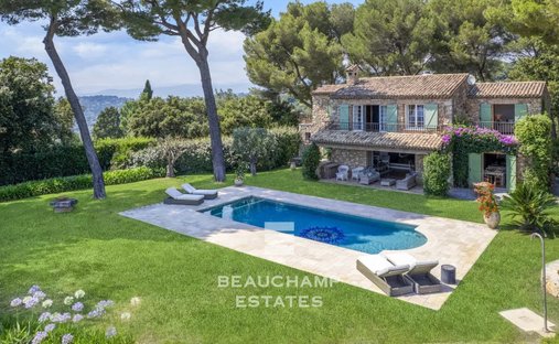 Villa in Moulieres, Le Cannet, France 1