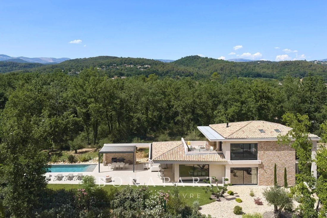 Villa in Tourrettes, Provence-Alpes-Côte d'Azur, France 1 - 18317128