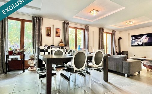 House in Loustalot, Gradignan, France 1