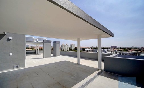Apartment in Carcavelos e Parede, Lisbon, Portugal 1