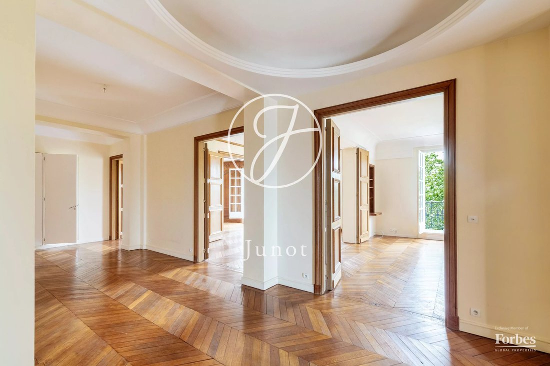 Apartment in Hoche-Friedland, Paris 8e Arrondissement, Paris 2 - 18316913