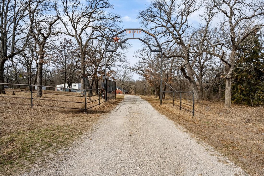 House in Poolville, Texas, United States 1 - 18316893