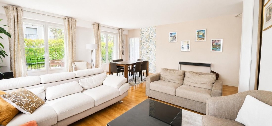Apartment in Domaine National du Château, Versailles, France 3 - 18317615