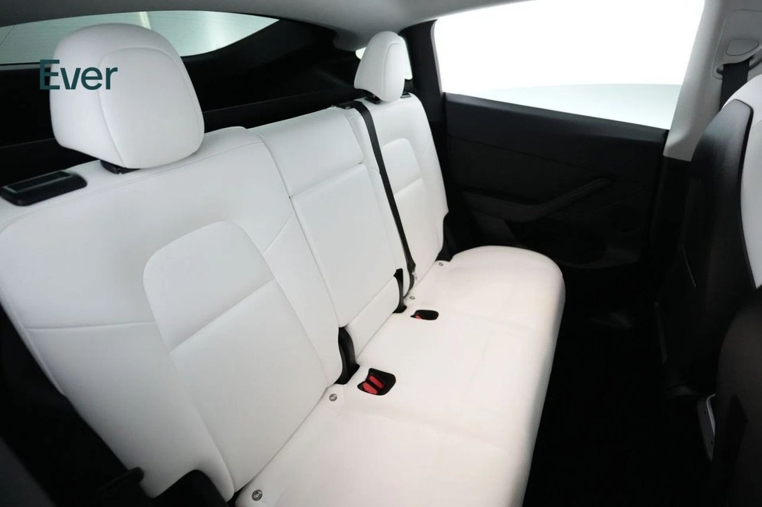 Suv in San Francisco, CA, United States 5 - 18240454