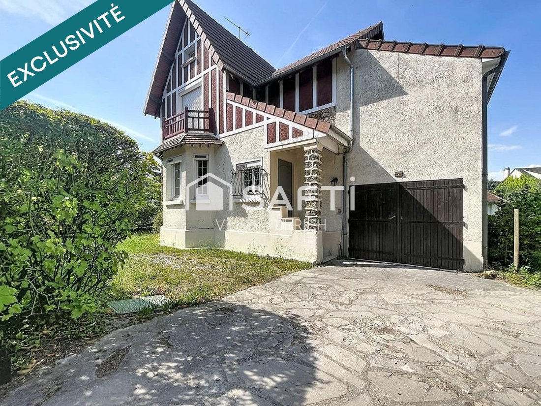 House in Le Mesnil-Saint-Denis, Ile-de-France, France 1 - 17713503