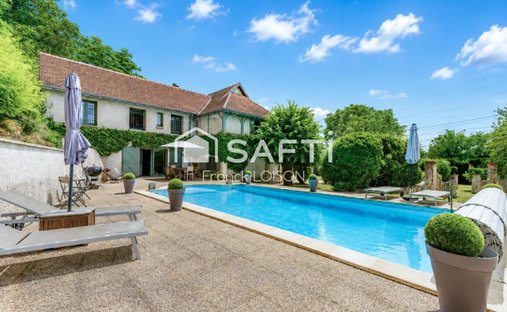 House in La Croix-en-Touraine, Centre-Val de Loire, France 1