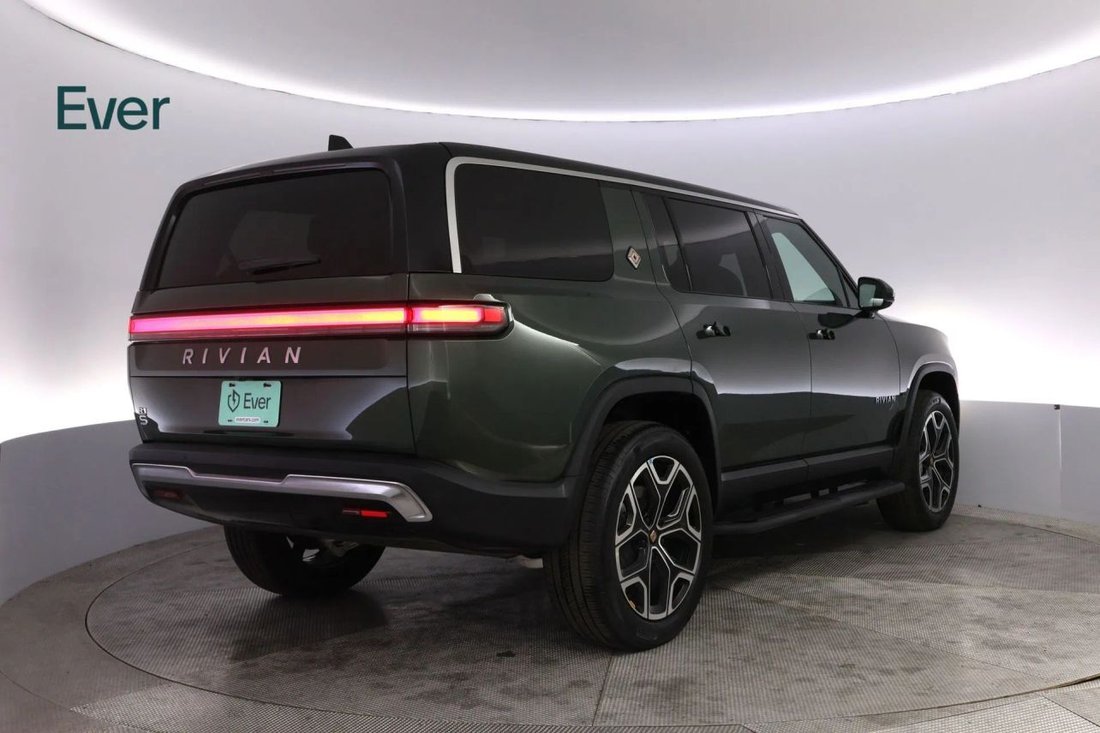 Suv in San Francisco, CA, United States 3 - 17927579