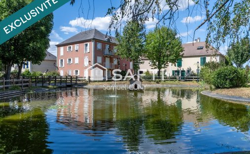 House in Carrieres-sous-Poissy, Ile-de-France, France 1
