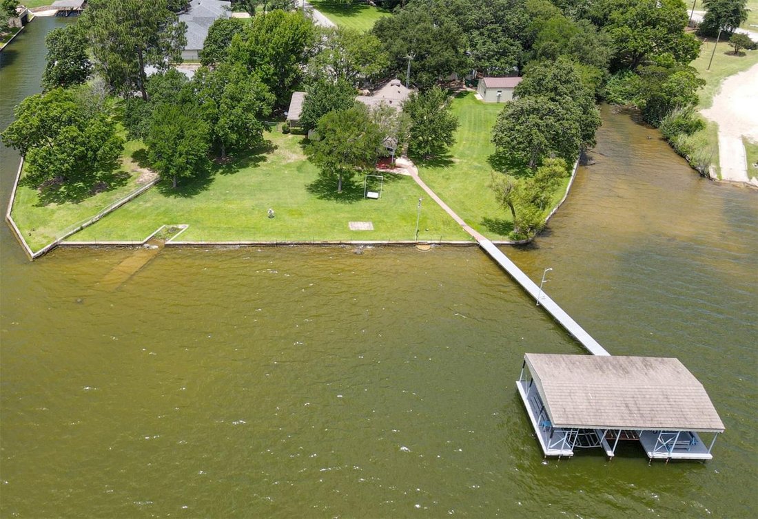 House in Granbury, Texas, United States 4 - 18316894