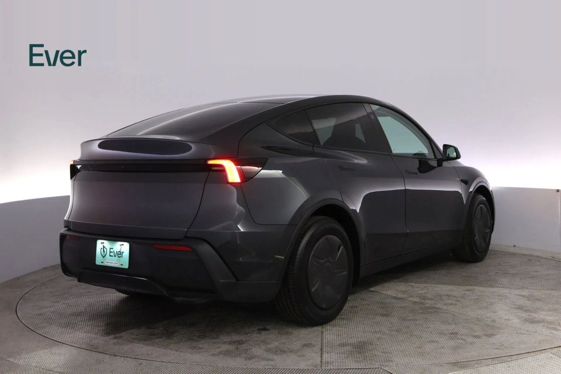 Suv in San Francisco, CA, United States 3 - 18256342