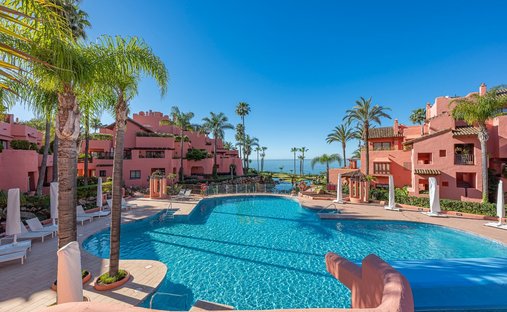 Apartment in Gualdalmansa, Estepona, Andalusia 1