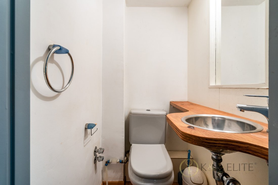 Apartment in Ciutat Vella, Barcelona, Spain 5 - 18316898