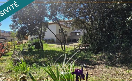 House in Sainte-Anastasie-sur-Issole, Provence-Alpes-Côte d'Azur, France 1