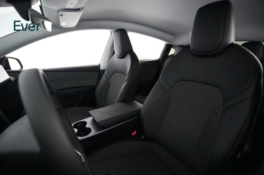 Suv in San Francisco, CA, United States 4 - 18256342