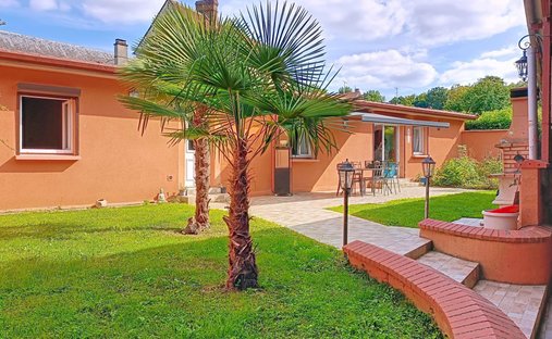 House in Cauvigny, Hauts-de-France, France 1