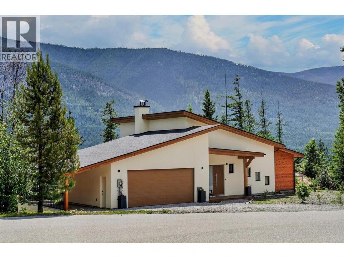 House in Nelson, British Columbia, Canada 1 - 18316793