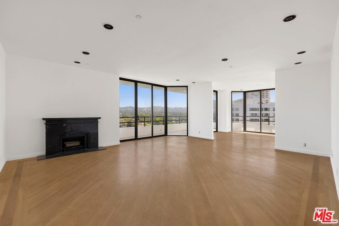 Condo in Los Angeles, California, United States 1 - 18317030