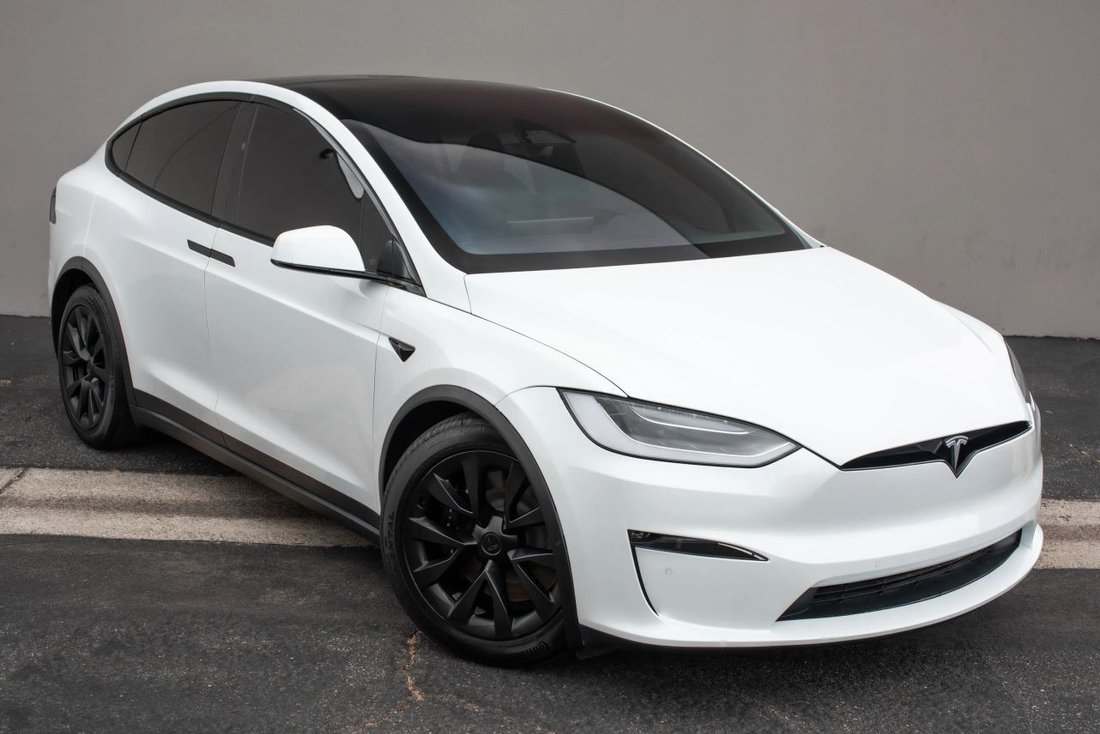 Suv in Costa Mesa, CA, United States 5 - 18317220