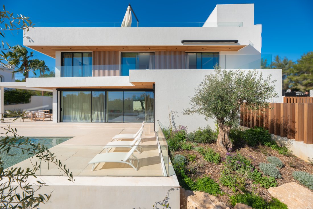 Villa in Cala Llenya, Santa Eularia des Riu, Balearic Islands 1 - 18317606