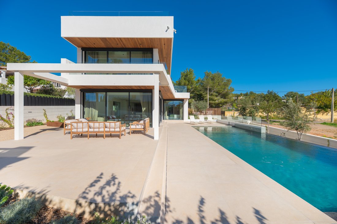 Villa in Cala Llenya, Santa Eularia des Riu, Balearic Islands 3 - 18317606