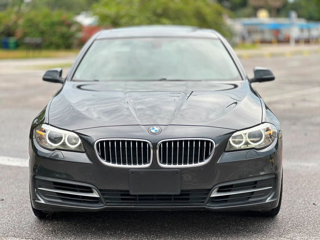 Sedan in Tampa, FL, United States 2 - 17320651