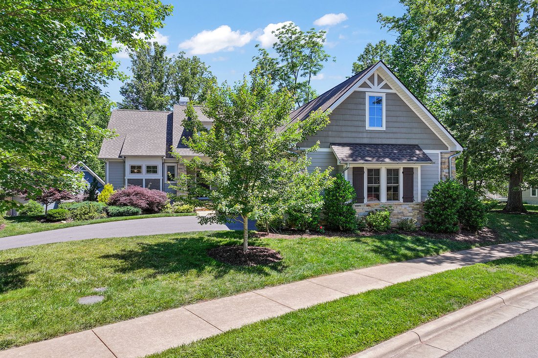 House in Candler, North Carolina, United States 2 - 18317541