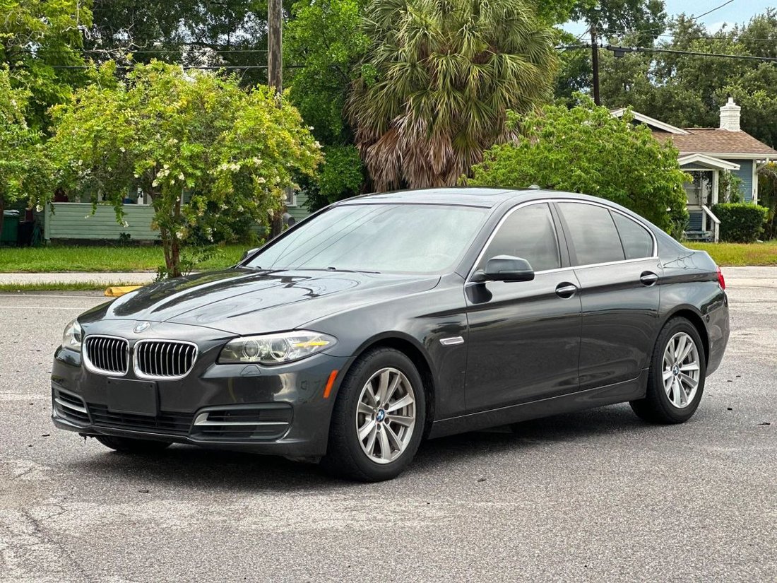 Sedan in Tampa, FL, United States 4 - 17320651