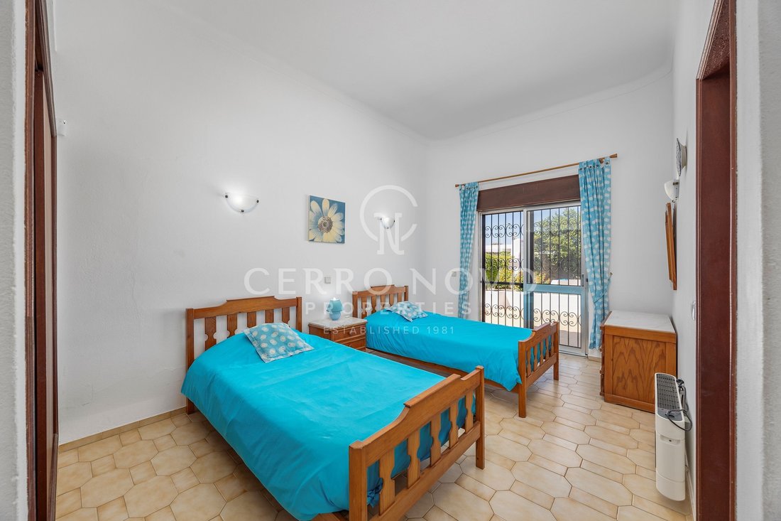 Villa in Alcantarilha, Algarve, Portugal 5 - 18317549