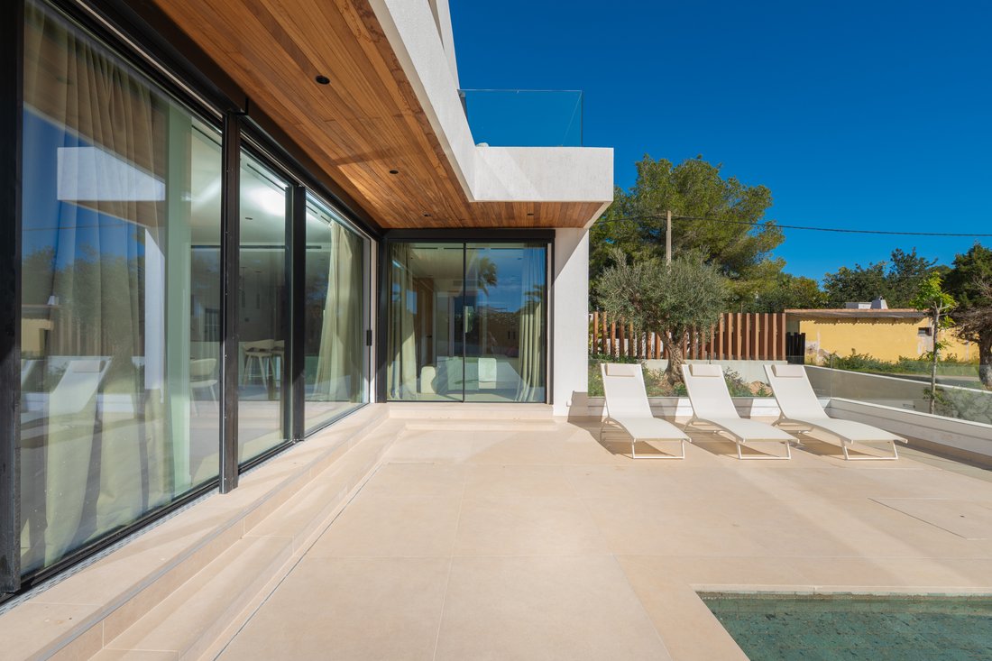 Villa in Cala Llenya, Santa Eularia des Riu, Balearic Islands 4 - 18317606