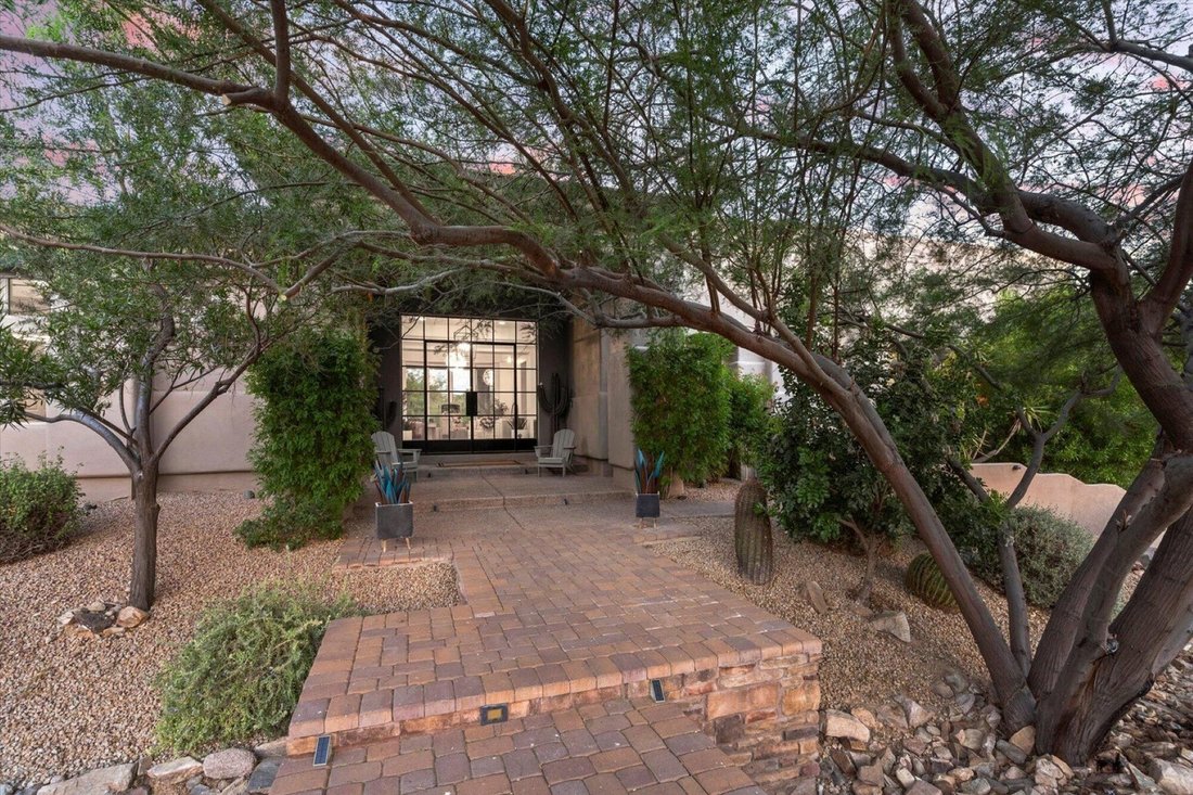 Scottsdale, Arizona, United States 5 - 18317585