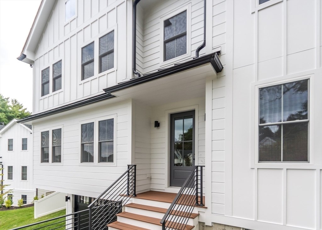 House in Waltham, Massachusetts, United States 3 - 18317657