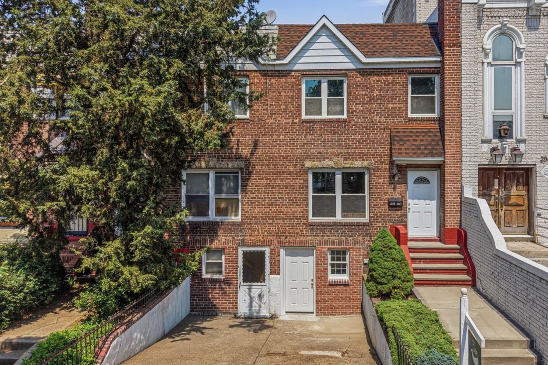 House in New York, New York, United States 1 - 18317663