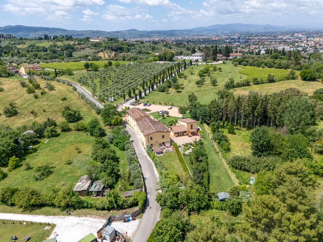 Villa in Two Roads - San Gaggio, Florence, Italy 2 - 18317666