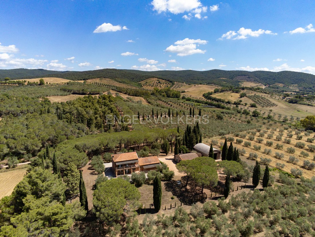 Estate in Gavorrano, Tuscany, Italy 2 - 13737446