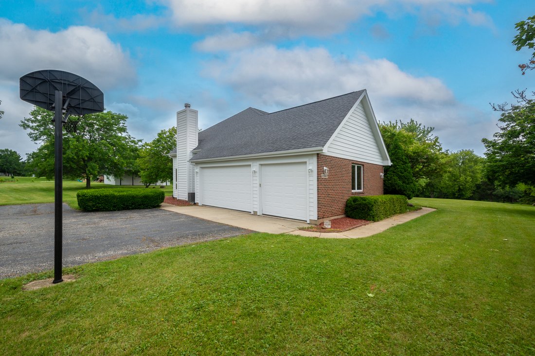 House in Fox Lake, Illinois, United States 5 - 18322290