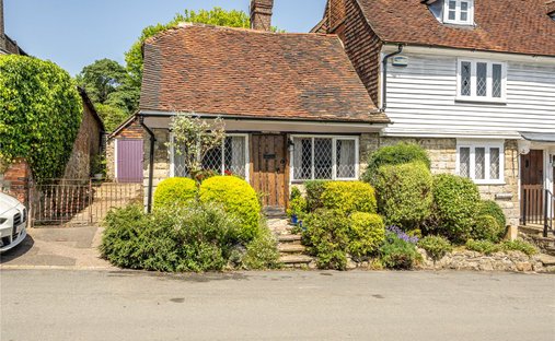 House in Plaxtol, England 1