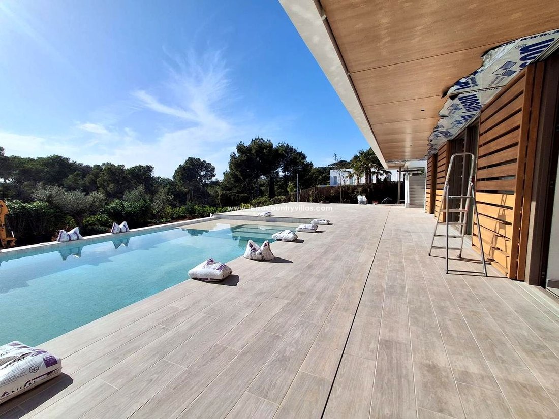 Villa in Can Furnet, Santa Eularia des Riu, Balearic Islands 1 - 17627639