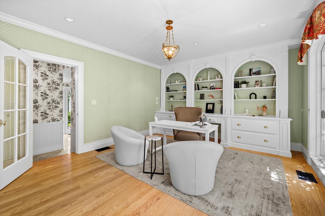 House in Hopkinton, Massachusetts, United States 5 - 18129602