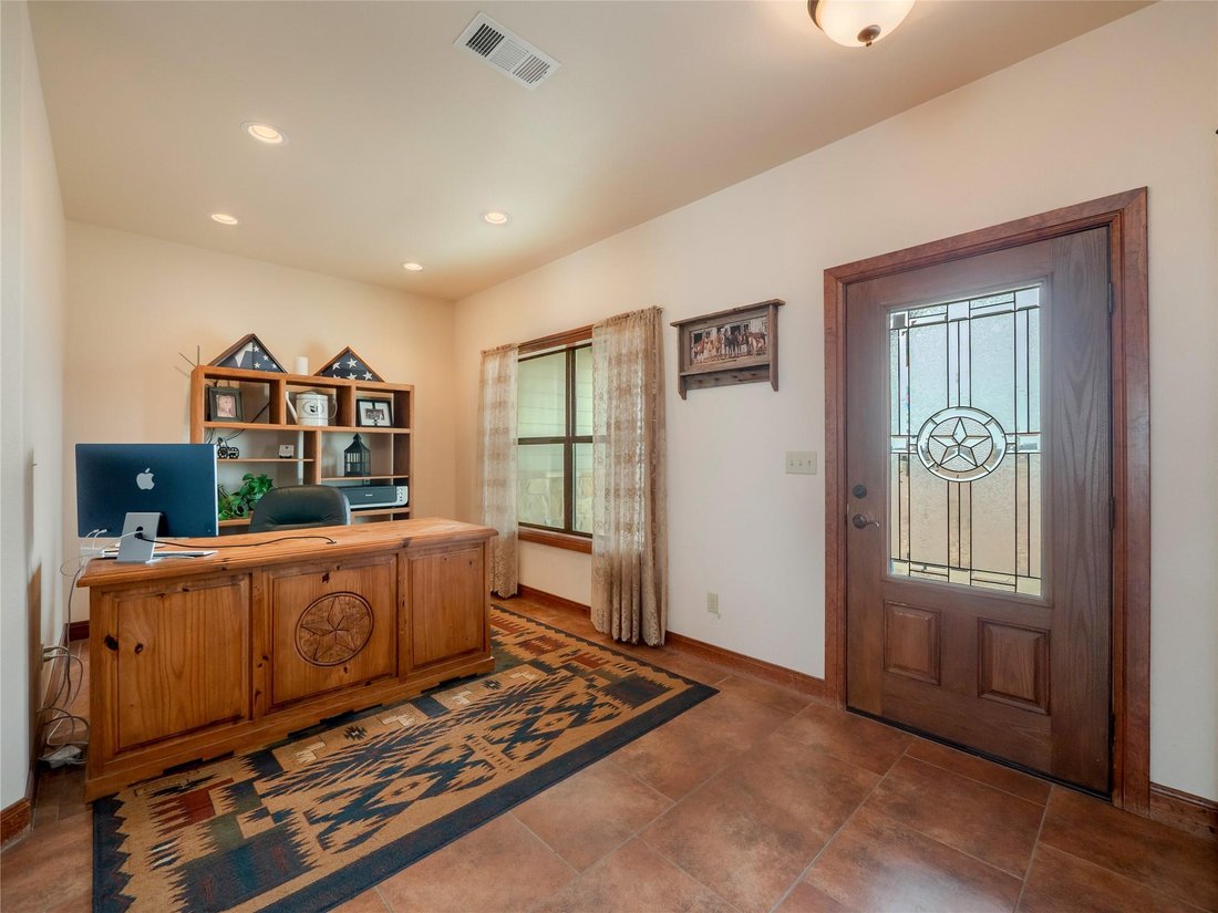 House in Beyersville, Texas, United States 3 - 18321625