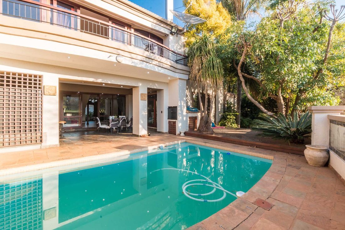 House in Woodhill Golf Estate, Gauteng, South Africa 2 - 18320116